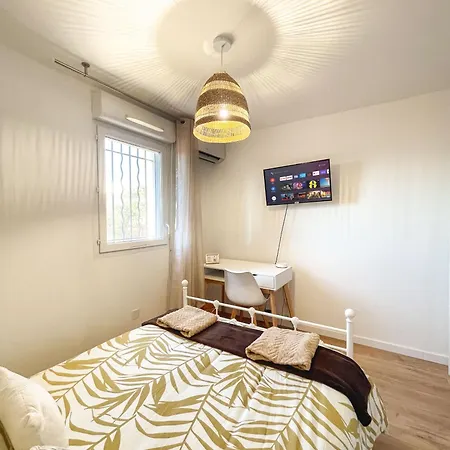 Escapade Mediterraneenne Chez Patricia Et Roger ホームステイ